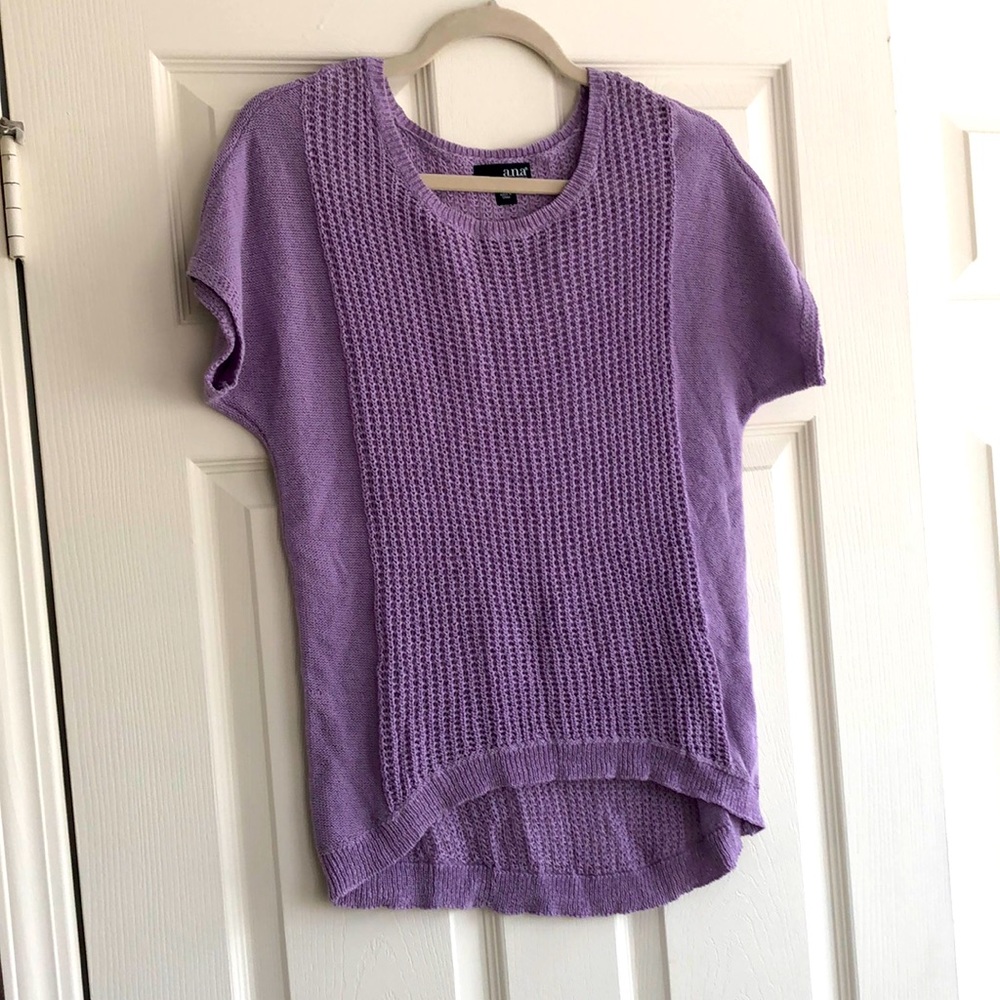 Short sleeve thin sweater size M